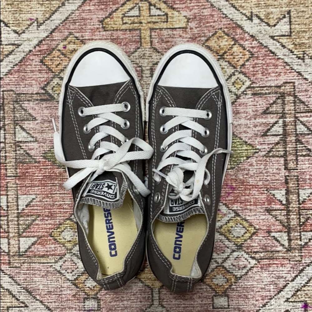 Converse low tops Grey size 7.5